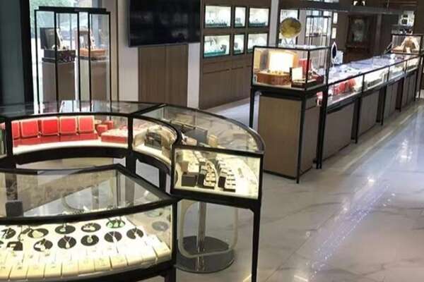 伊犁尼勒克县奢侈品回收